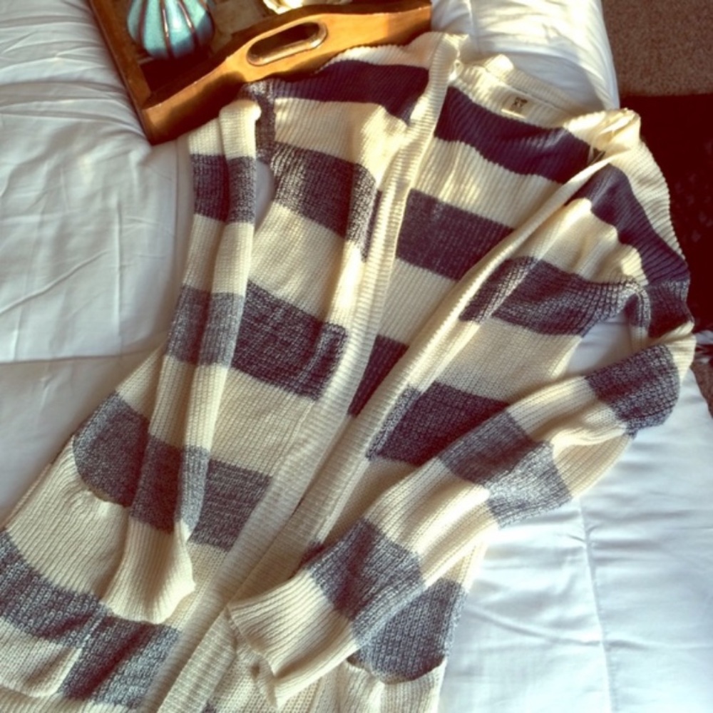 Roxy sweater
